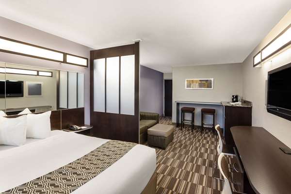  - Microtel Inn & Suites by Wyndham Brooksville - I-75, Exit 301