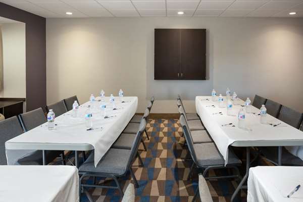  - Microtel Inn & Suites by Wyndham Brooksville - I-75, Exit 301