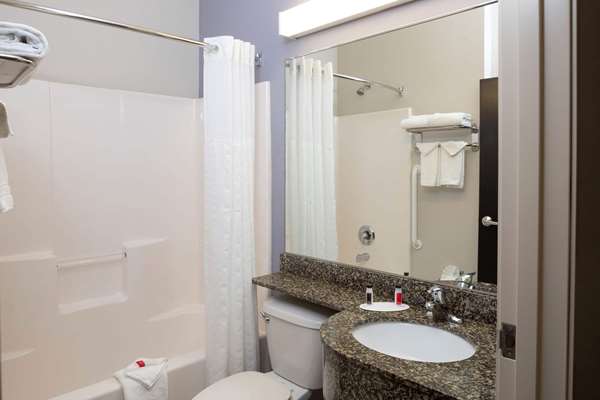  - Microtel Inn & Suites by Wyndham Brooksville - I-75, Exit 301