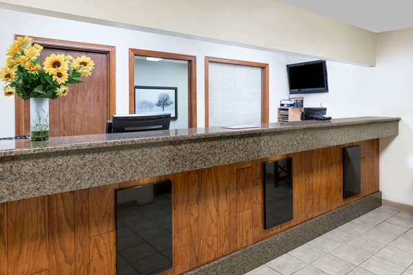  - Days Inn & Suites Airport Des Moines