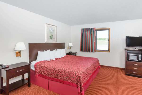  - Days Inn & Suites Airport Des Moines
