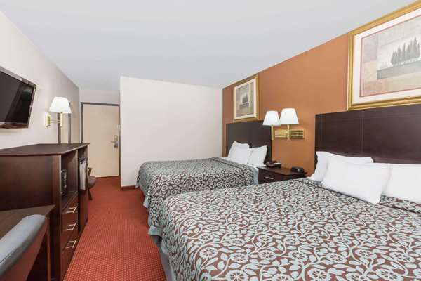  - Days Inn & Suites Airport Des Moines
