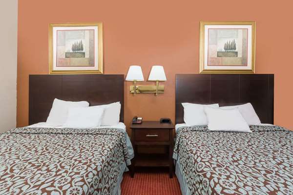  - Days Inn & Suites Airport Des Moines