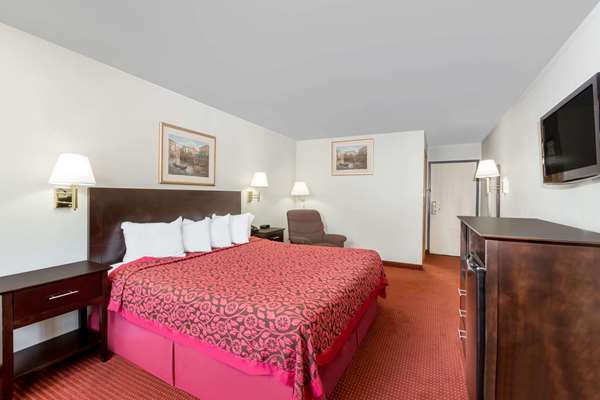  - Days Inn & Suites Airport Des Moines