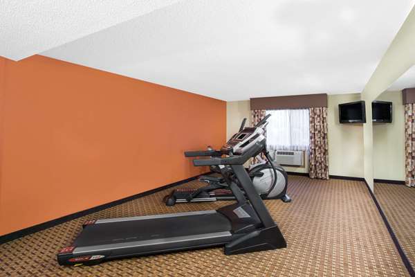 Fitness/ Exercise Room - Super 8 Hotel West Clive - I-35 & I-80, Exit 124