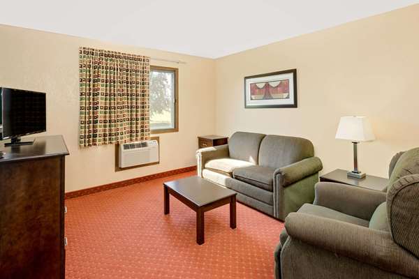  - Howard Johnson Inn Waterloo
