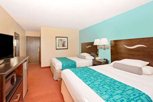  - Howard Johnson Inn Waterloo