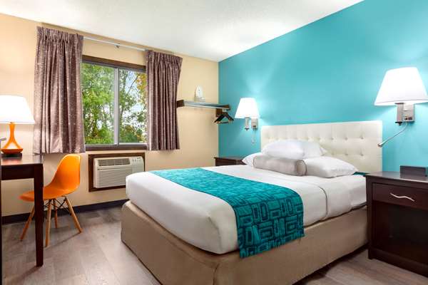  - Howard Johnson Inn Waterloo