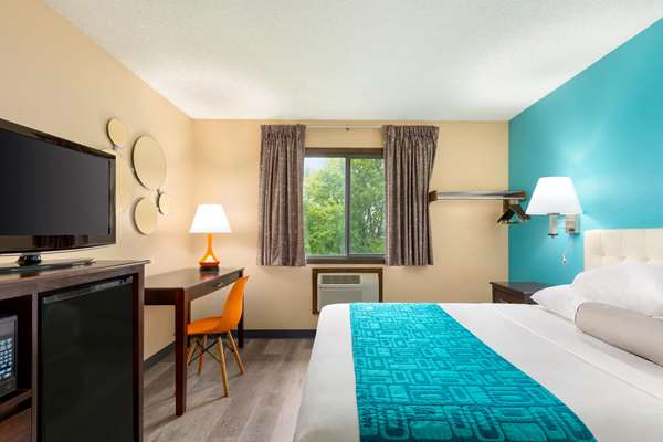  - Howard Johnson Inn Waterloo