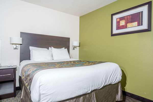  - Baymont Inn & Suites Eau Claire