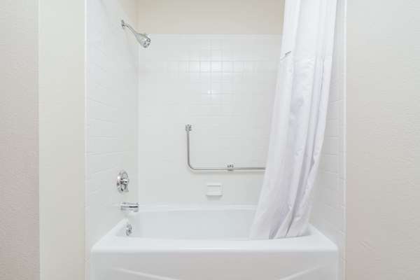  - Baymont Inn & Suites Eau Claire