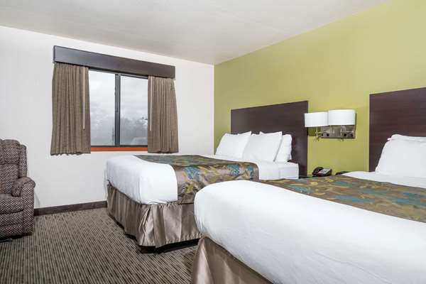 Suite - Baymont Inn & Suites Eau Claire