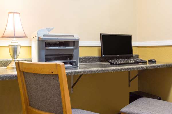 Conference Area - Baymont Inn & Suites Dubuque