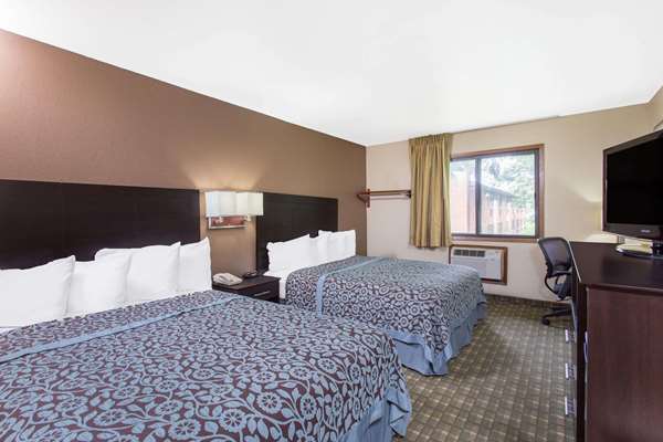  - Days Inn & Suites Waterloo