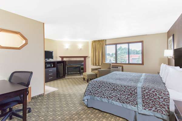 Suite - Days Inn & Suites Waterloo