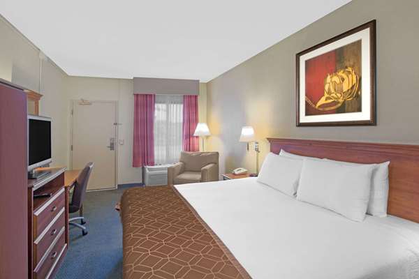  - Baymont Inn & Suites Jacksonville