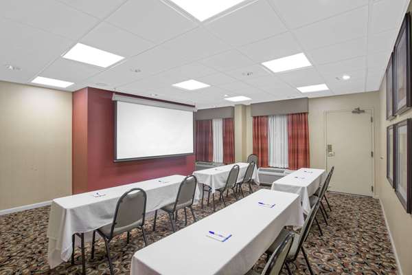  - Baymont Inn & Suites Jacksonville