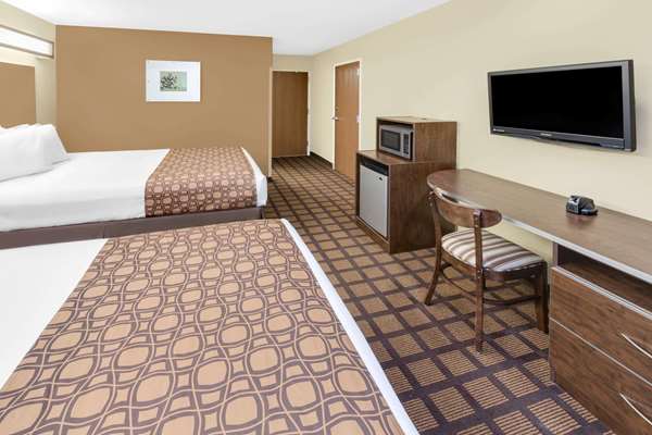 - Microtel Inn & Suites by Wyndham Ozark