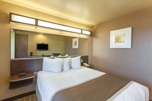  - Microtel Inn & Suites by Wyndham Searcy