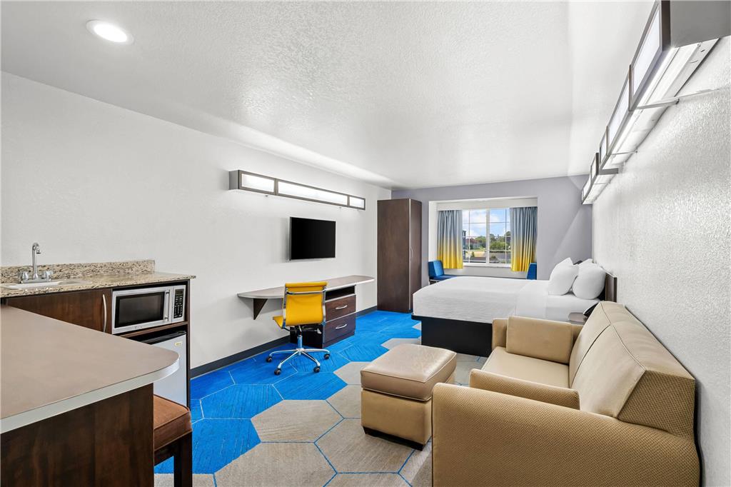 MICROTEL INN & SUITES BY WYNDHAM SE-guestroom-Guest Room,Suite,On-Site.jpg