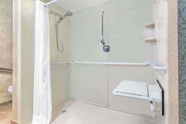  - Days Inn Klamath Falls