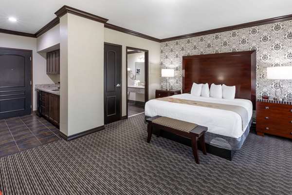  - Hawthorn Suites by Wyndham Lubbock