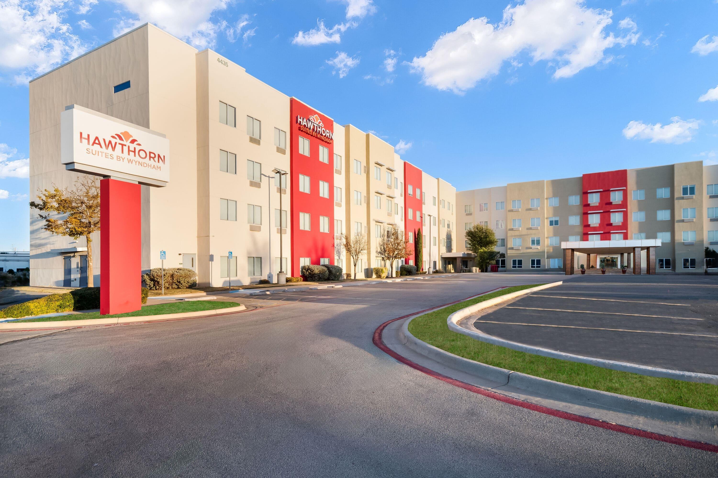 Exterior | Hawthorn Suites by Wyndham Lubbock