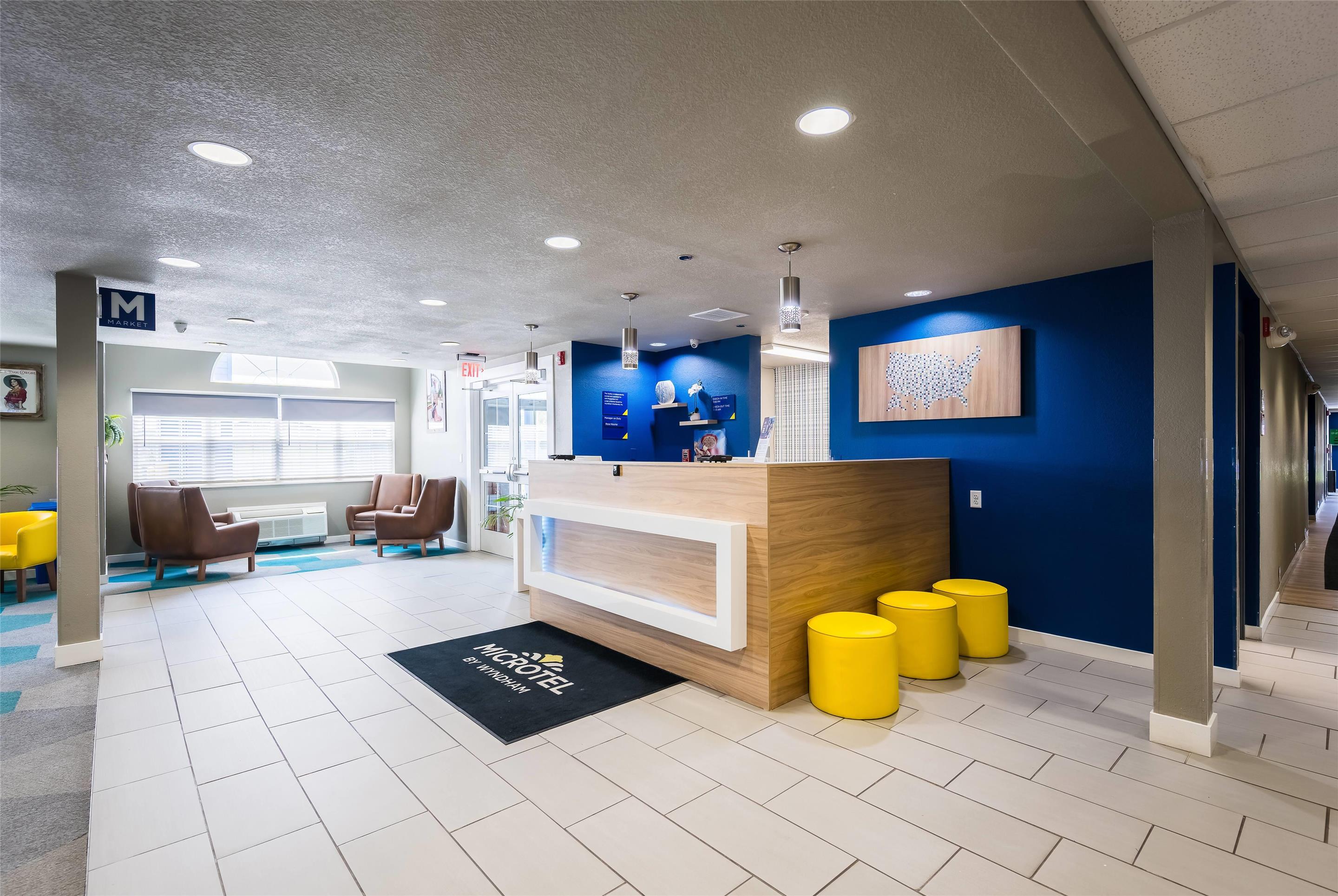 Lobby | Microtel Inn & Suites by Wyndham Cheyenne