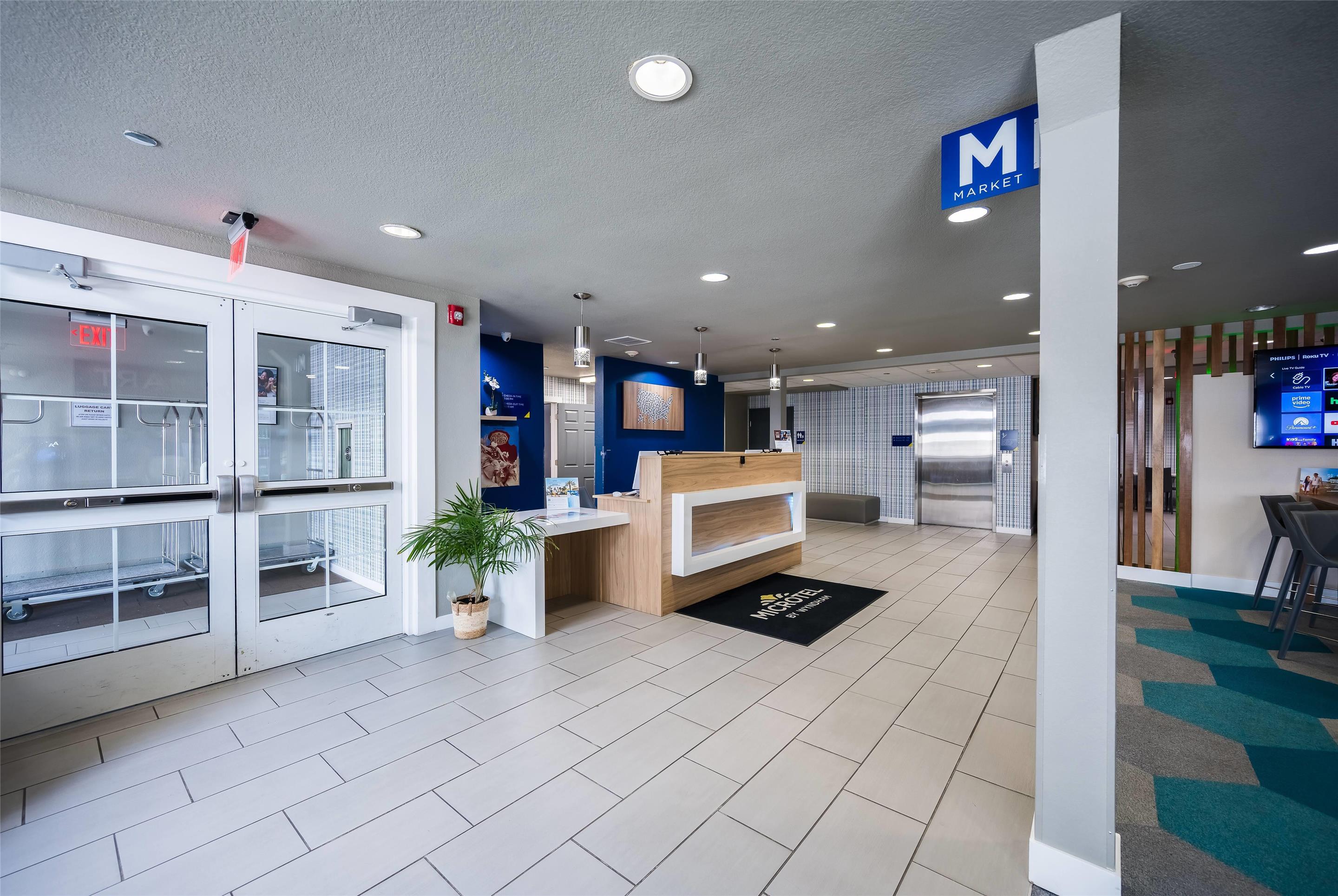 Lobby | Microtel Inn & Suites by Wyndham Cheyenne