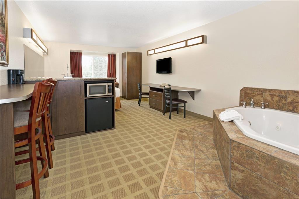 MICROTEL INN & SUITES BY WYNDHAM CH-guestroom-Guest Room,Suite,On-Site.jpg