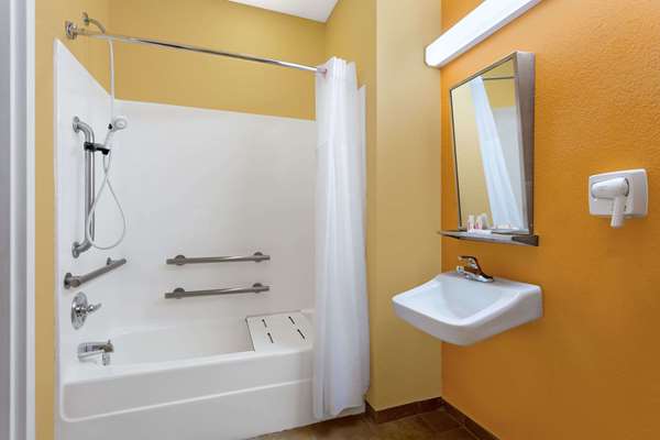  - Microtel Inn & Suites by Wyndham Greenville