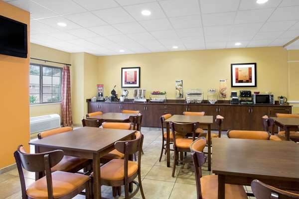  - Microtel Inn & Suites by Wyndham Greenville