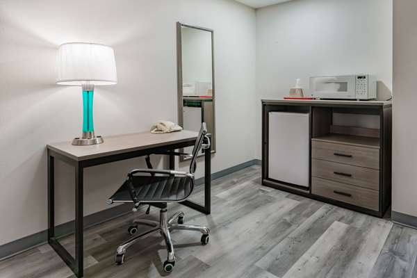  - Super 8 Hotel West Amarillo - I-40, Exit 68A