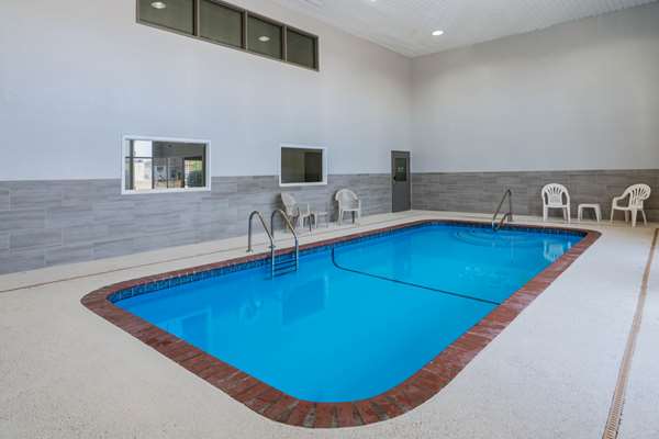 Pool - Super 8 Hotel West Amarillo - I-40, Exit 68A
