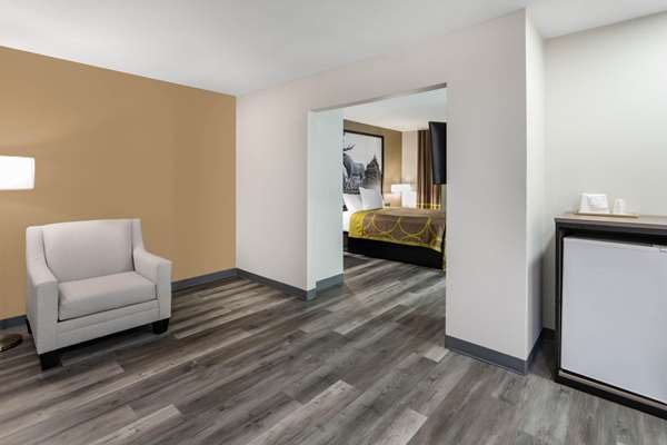 Suite - Super 8 Hotel West Amarillo - I-40, Exit 68A