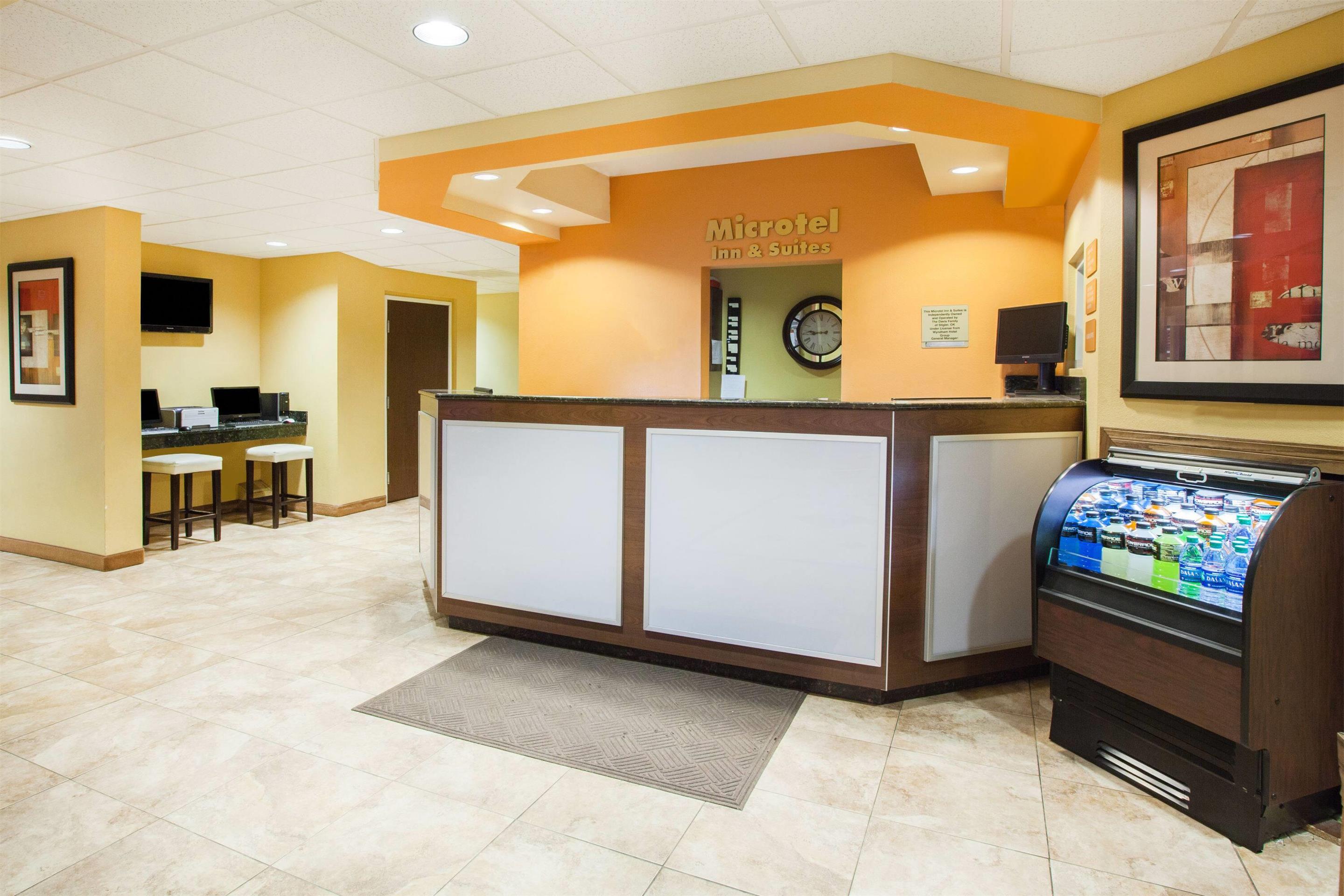 Lobby | Microtel Inn & Suites by Wyndham Stillwater