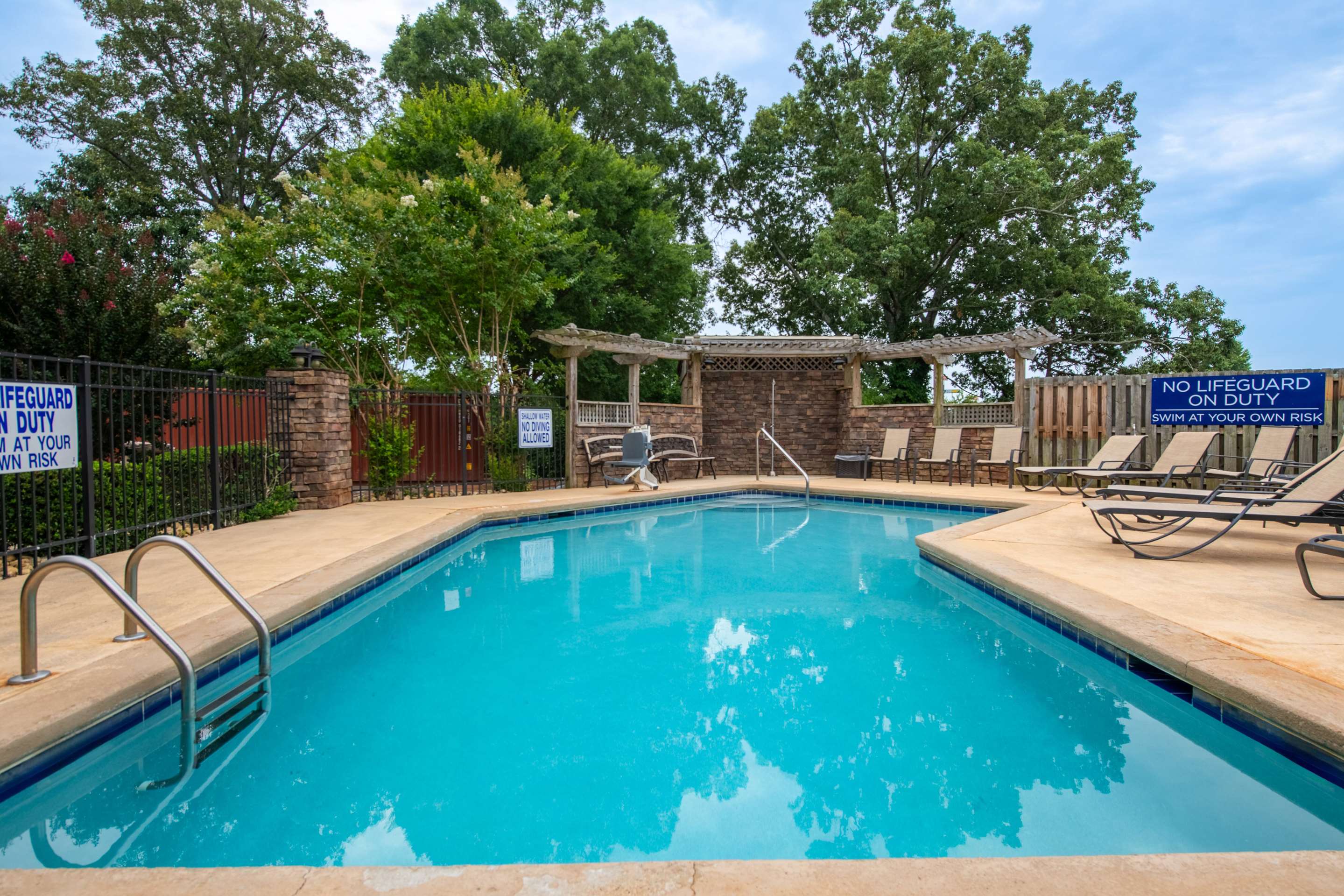 Pool | Microtel Inn & Suites by Wyndham Anderson/Clemson