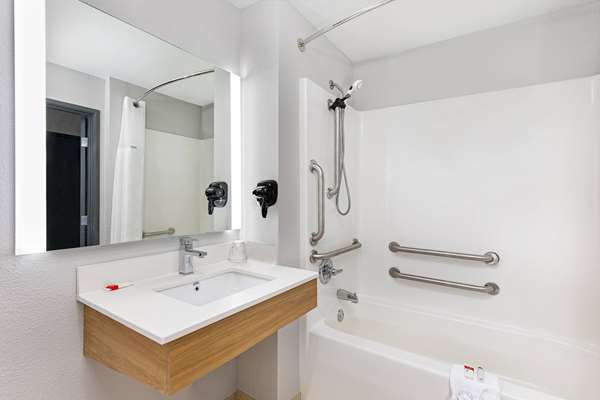  - Microtel Inn & Suites by Wyndham Manchester - I-24, Exit 114