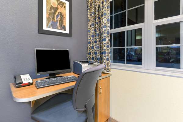 Conference Area - Microtel Inn & Suites by Wyndham Kearney - I-80, Exit 272