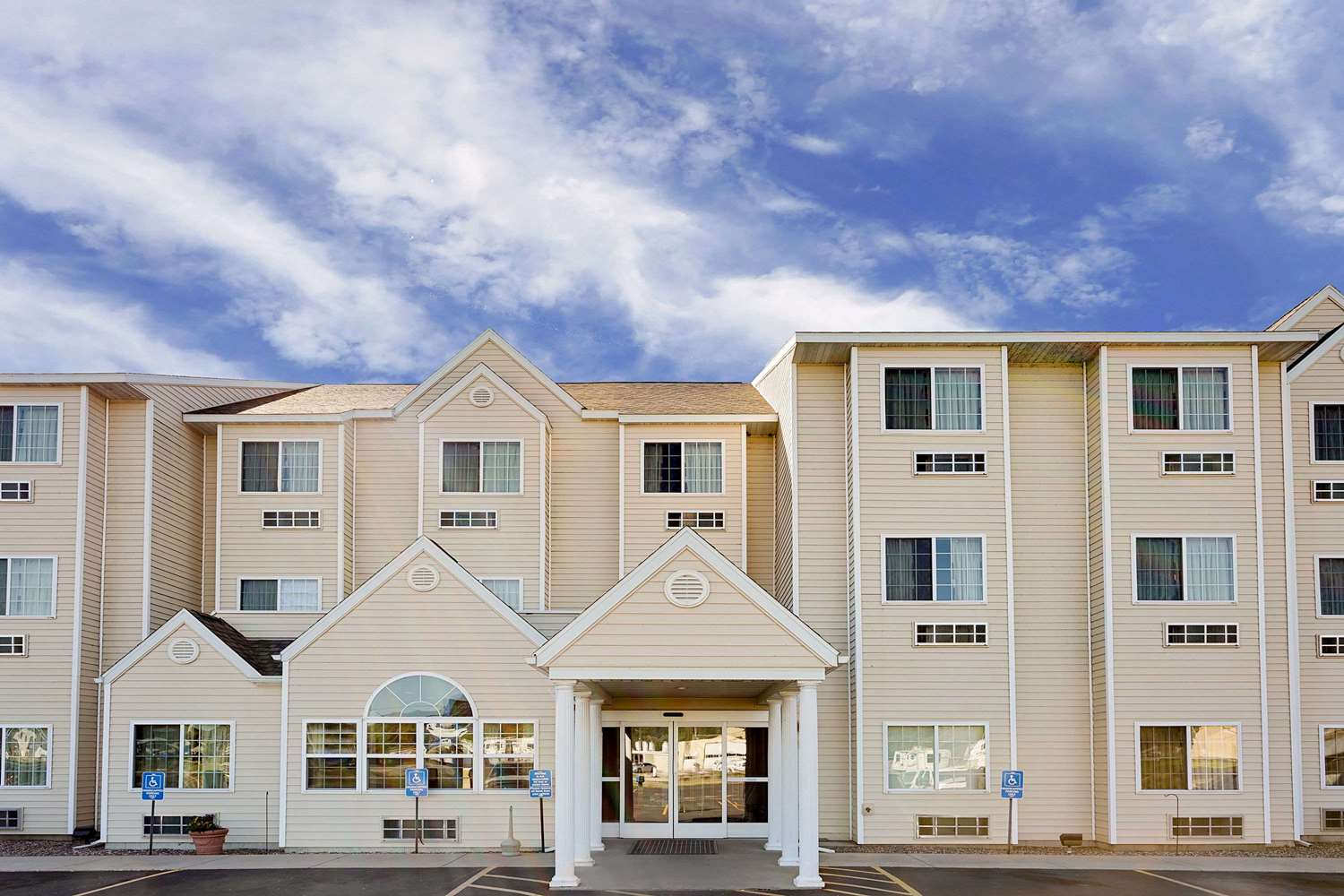 cheap hotels in prairie du chien wi