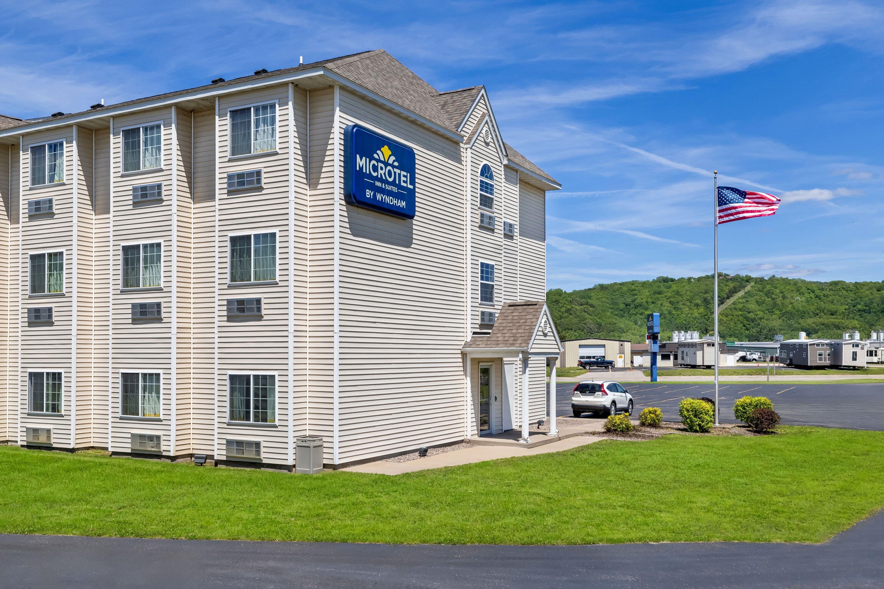 Exterior | Microtel Inn & Suites by Wyndham Prairie du Chien