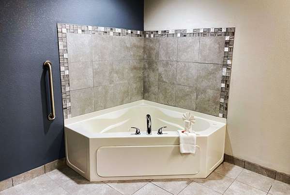 - Microtel Inn & Suites by Wyndham Michigan City - I-94, Exit 34