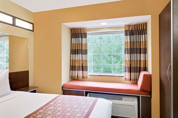  - Microtel Inn & Suites by Wyndham Princeton - I-77, Exit 9