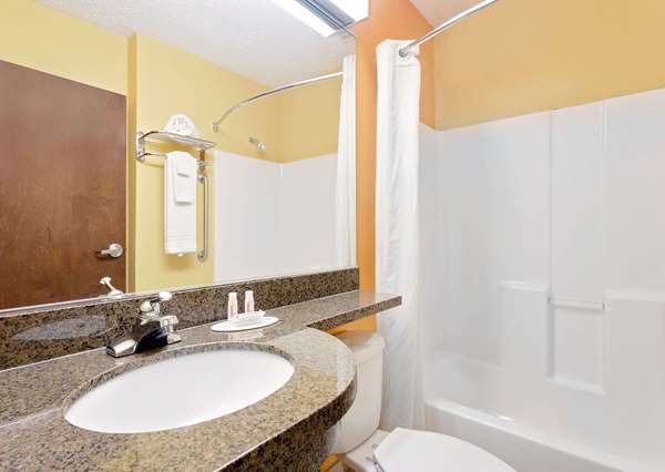  - Microtel Inn & Suites by Wyndham Princeton - I-77, Exit 9