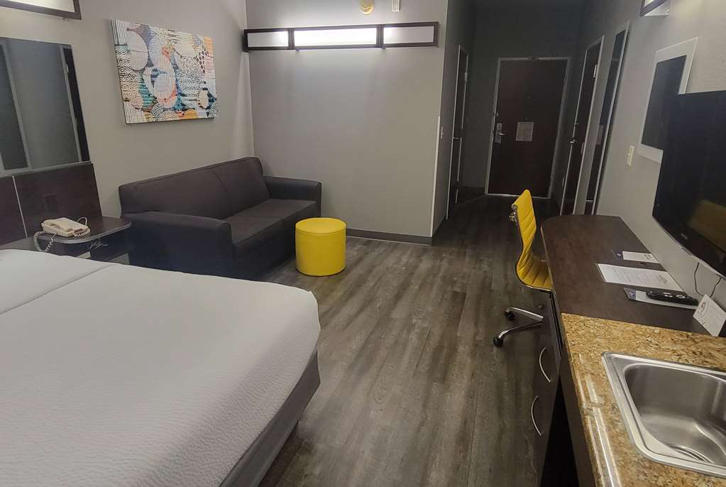 MICROTEL INN & SUITES BY WYNDHAM CO-guestroom-Guest Room,Suite,On-Site.jpg