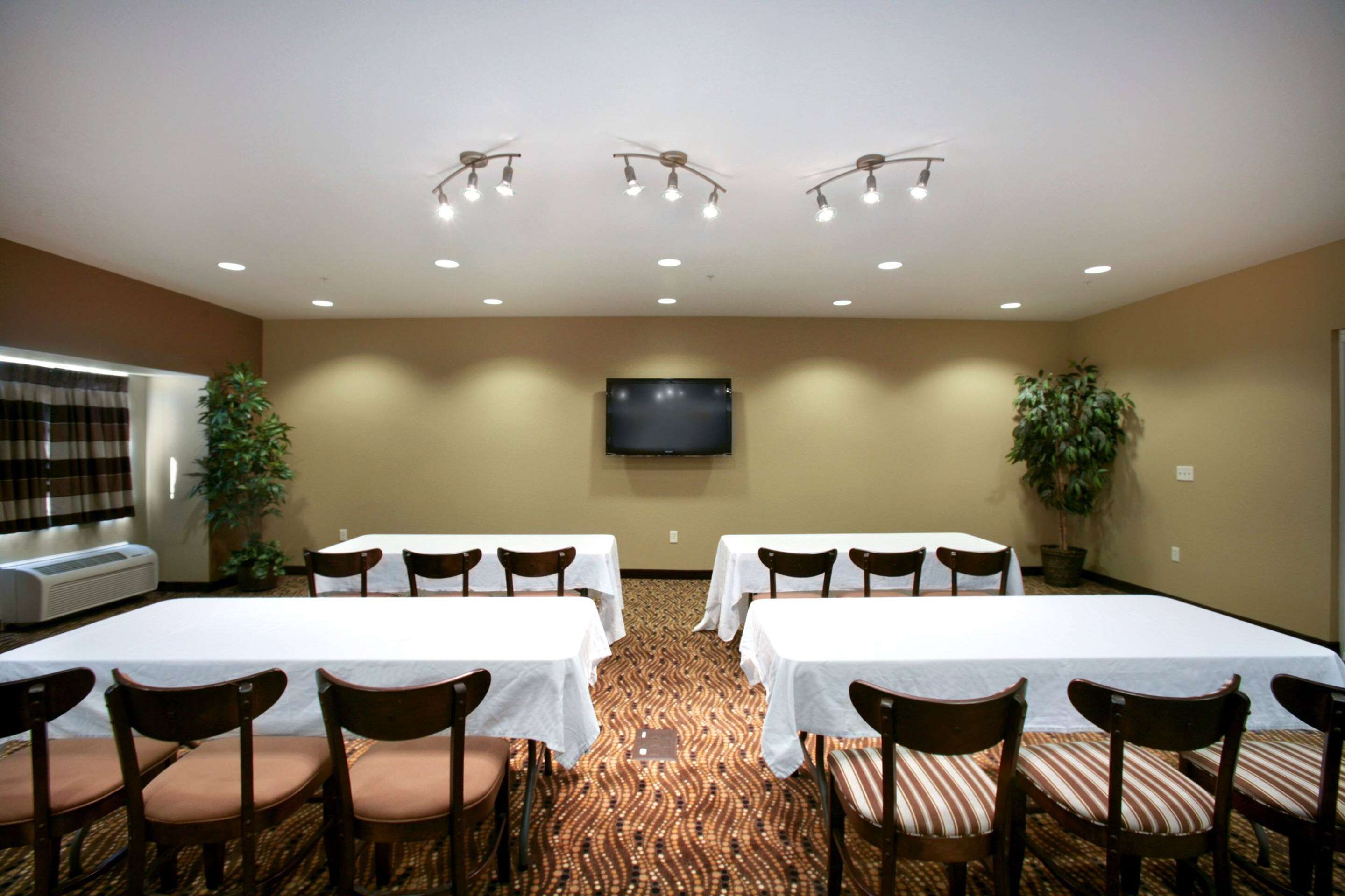 Meeting Room | Microtel Inn & Suites by Wyndham Council Bluffs/Omaha