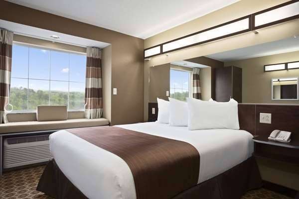 Suite - Microtel Inn & Suites by Wyndham Fairmont - I-79, Exit 132