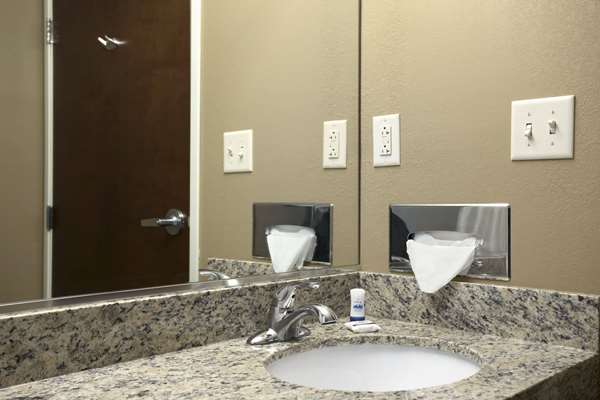  - Microtel Inn & Suites by Wyndham Fairmont - I-79, Exit 132