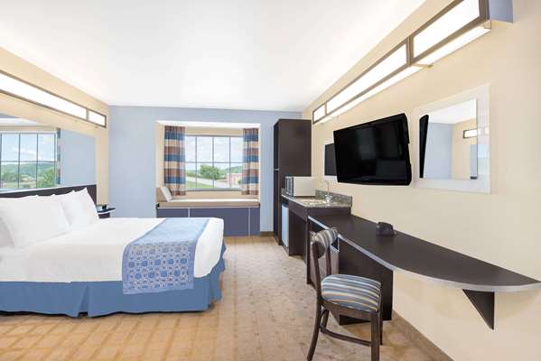  - Microtel Inn & Suites by Wyndham Waynesburg - I-79, Exit 14