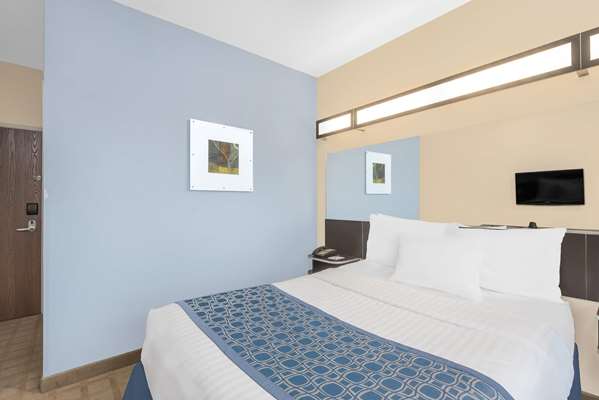  - Microtel Inn & Suites by Wyndham Waynesburg - I-79, Exit 14